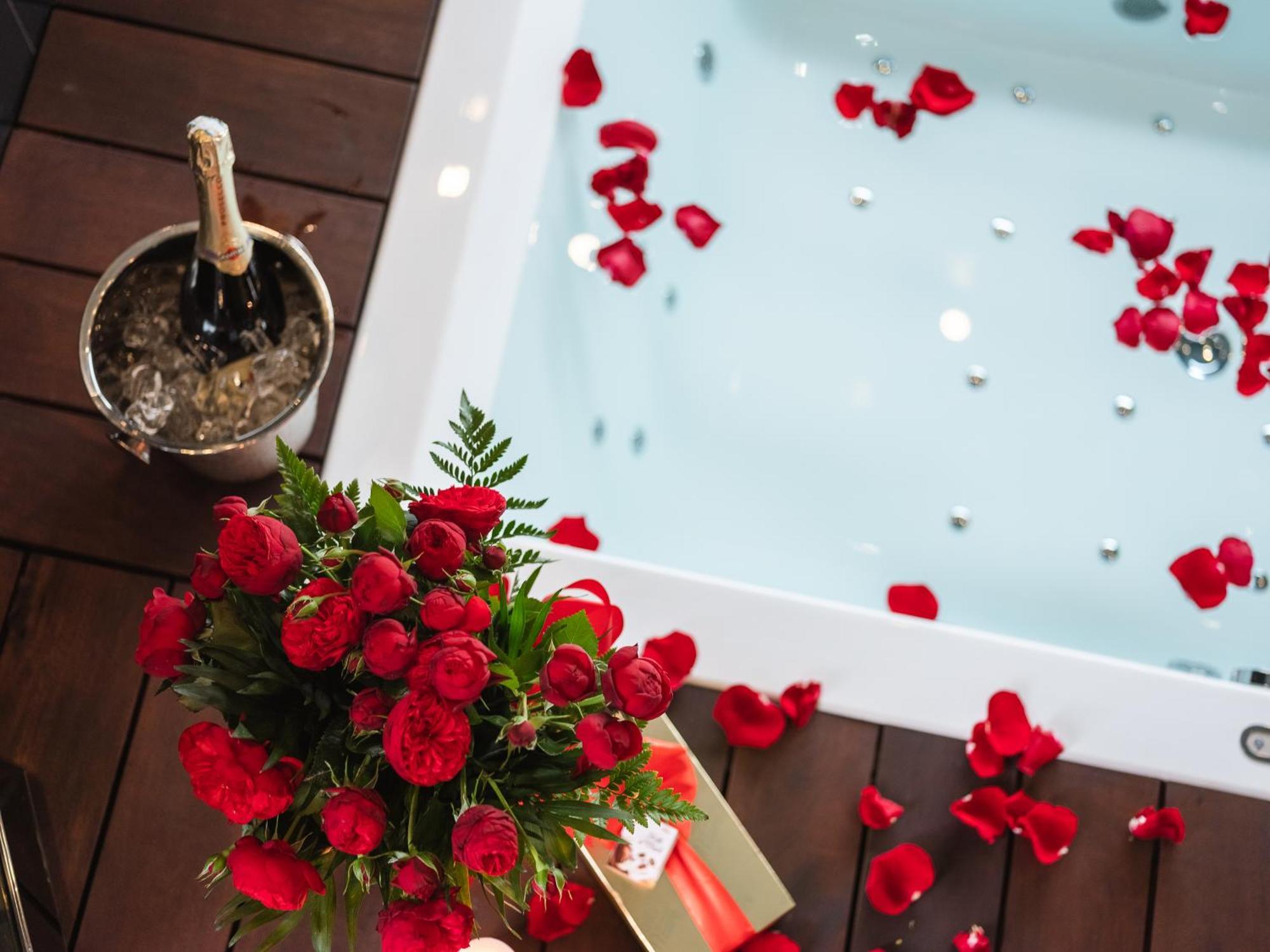 Art Penthouse With Jacuzzi - Krakow Center Appartement Buitenkant foto